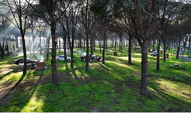 Altınova’da, yemyeşil çam ağaçlarının altında konumlandırılan ve aynı anda 150