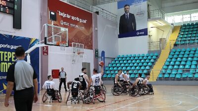Bağcılar Tekerlekli Sandalye Basketbol Takımı, yeni sezona galibiyetle başladı. Süper