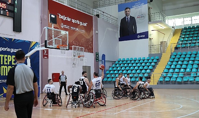 Bağcılar Tekerlekli Sandalye Basketbol Takımı, yeni sezona galibiyetle başladı. Süper