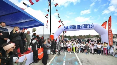 Bakırköy Belediyesi, Merrell ortaklığıyla “24 Kasım Öğretmenler Günü Koşusu” düzenleyecek.