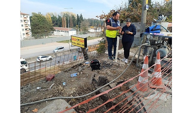 Kocaeli Büyükşehir Belediye Başkanı Tahir Büyükakın, Başiskele Kavşağı’nda çalışmaların yoğun