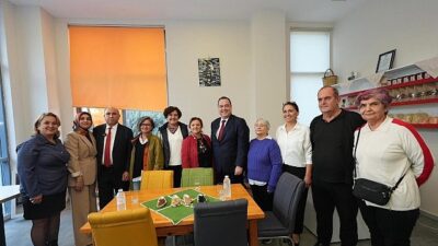 Manisa Büyükşehir Belediye Başkanı Besim Dutlulu, esnaf, vatandaş, öğrenciler ve