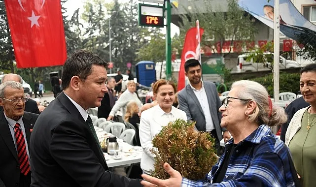 Osmangazi Belediye Başkanı Erkan Aydın, Hocahasan Mahallesi sakinleriyle düzenlenen kahvaltı