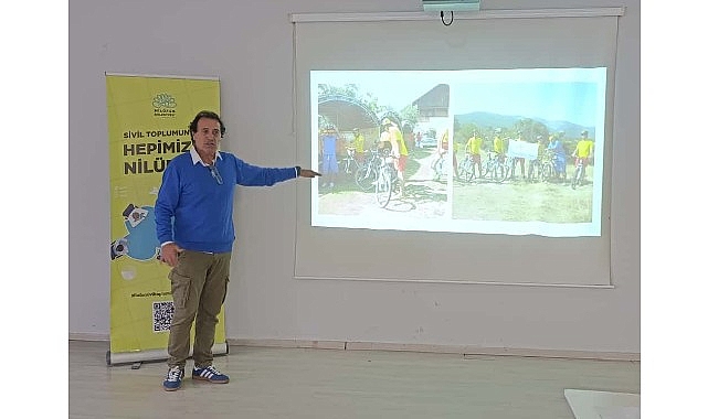 Nilüfer Belediye Başkanı Şadi Özdemir, ilçede faaliyet gösteren mahalle kadın