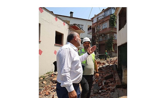 Canik Belediye Başkanı İbrahim Sandıkçı, kentsel dönüşüm çalışmalarıyla vatandaşları güvenli