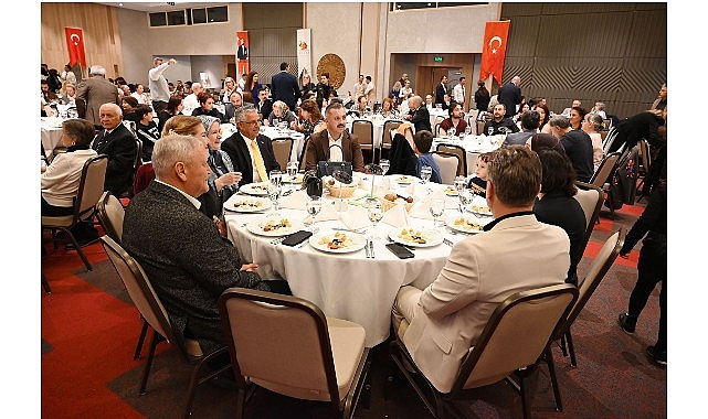 Kemer Belediye Başkanı Necati Topaloğlu, 24 Kasım Öğretmenler Günü nedeni