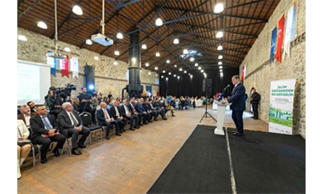 İzmir Büyükşehir Belediye Başkanı Dr. Cemil Tugay, İzmir Sürdürülebilir Enerji