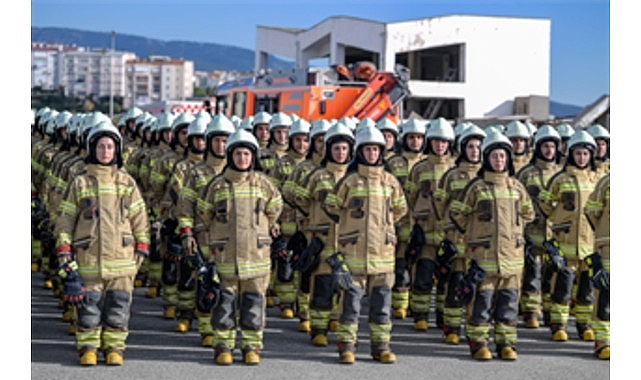 İzmir Büyükşehir Belediye Başkanı Dr. Cemil Tugay, günlerdir sıkı eğitimlerle