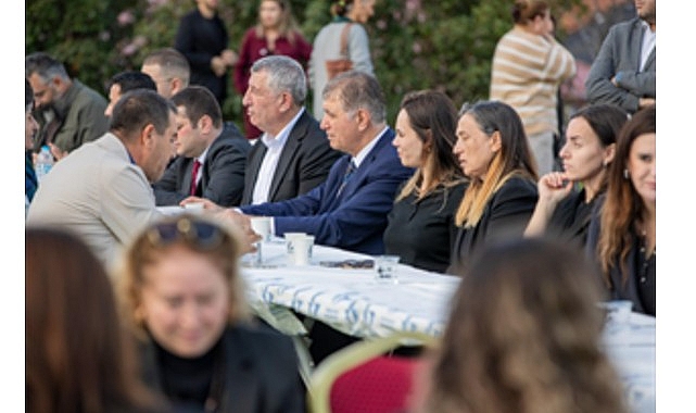 İzmir Büyükşehir Belediye Başkanı Dr. Cemil Tugay ve eşi Öznur