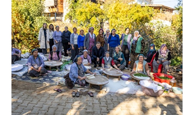 İzmir Büyükşehir Belediye Başkanı Dr. Cemil Tugay Beydağ’daki köyleri ziyaret