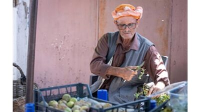 İzmir Büyükşehir Belediyesi, çiftçinin emeğinin katma değerli ürüne dönüşmesi için