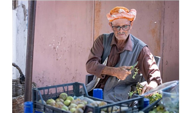 İzmir Büyükşehir Belediyesi, çiftçinin emeğinin katma değerli ürüne dönüşmesi için