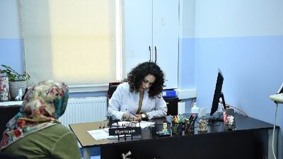 Beylikdüzü Belediyesi, ilçe halkının sağlıklı yaşam alışkanlıkları kazanması için diyetisyenler