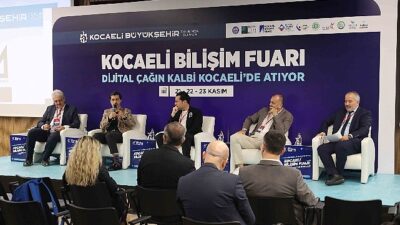 Büyükşehir Belediyesi’nin ev sahipliğinde düzenlenen Kocaeli Bilişim Fuarı, Kongre Merkezi’nde