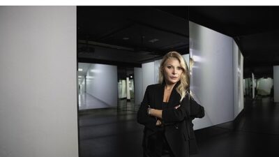 Borusan Contemporary’nin 2025-2026 sezon sergisi “Dönüşen Yeryüzü”, çağımızın en önemli görsel tanıklarından biri