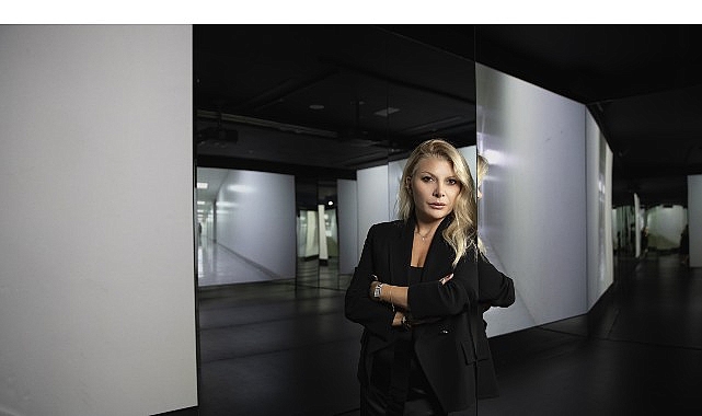 Borusan Contemporary’nin 2025-2026 sezon sergisi “Dönüşen Yeryüzü”, çağımızın en önemli görsel tanıklarından biri