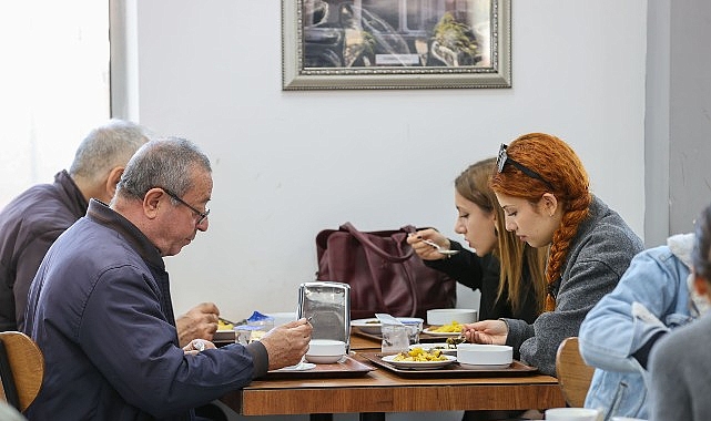 Türkiye Cumhuriyeti'nin kurucusu Gazi Mustafa Kemal Atatürk, ebediyete intikalinin 87.