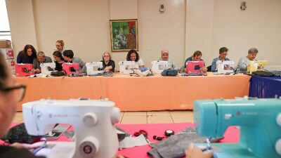 Eğitimde fırsat eşitliğini güçlendirmek için projelerini sürdüren Buca Belediyesi’nin çanta