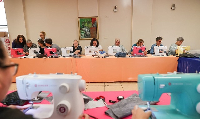 Eğitimde fırsat eşitliğini güçlendirmek için projelerini sürdüren Buca Belediyesi’nin çanta