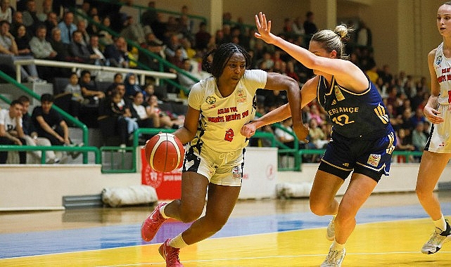 Halkbank Türkiye Kadınlar Basketbol Ligi 10. hafta müsabakasında Aslan Yol