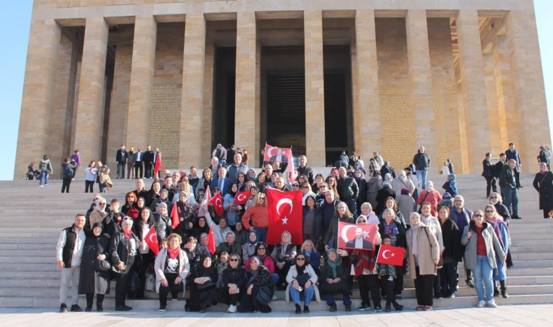 TÜED Uludağ Şubesi’nden 5 otobüsle Ankara’ya giden üyeler ve aileleri,