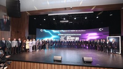 Geleceğin Kodlandığı Şehir Kocaeli’de Bilişim Fuarı kapılarını açtı. Fuarın açılışında