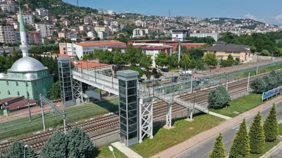 Kocaeli Büyükşehir Belediyesi, yaya ulaşımında güvenliği ve konforu artırmak amacıyla