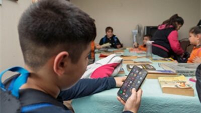 İzmir Büyükşehir Belediyesi, dijital eşitsizliği azaltmak ve herkesin bilgiye erişimini