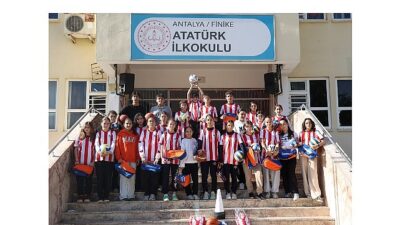 Antalya Büyükşehir Belediyesi, geleceğin teminatı çocukların sporla büyümesine katkı sağlamak