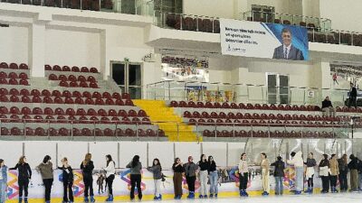 İzmir Büyükşehir Belediyesi Buz Sporları Salonu, 2025-2026 sezonu için kapılarını “Haydi Kadınlar