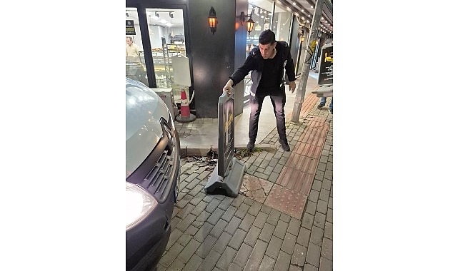 Nilüfer Belediyesi zabıta ekipleri, Çalı Mahallesi'nde yaya ve engelli yollarını