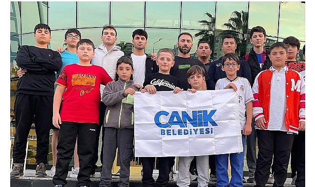 Canik Belediyespor Kulübü sporcuları, İl güreş şampiyonasına damga vurdu. 6'sı