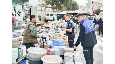 Canik Belediyesi, ilçede kurulan semt pazarlarında denetim ve kontrollerine aralıksız