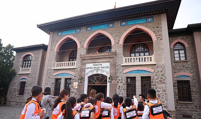 Çankaya Belediyesi, dezavantajlı bölgelerden gelen çocukları "Kentim ve Haklarım" gezisinde