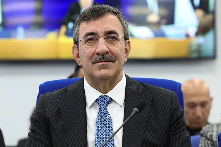 Cumhurbaşkanı Yardımcısı Cevdet Yılmaz, kamu kurumlarındaki tasarruf uygulamalarının yakından takip