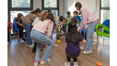 İzmir Büyükşehir Belediyesi tarafından hayata geçirilen Çocuk Meclisi, 2025-2026 dönemi komisyon toplantılarına