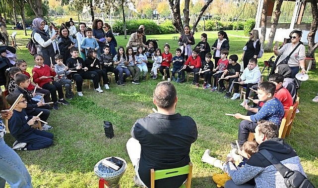 Manisa Büyükşehir Belediyesi Çocuk Kültür ve Sanat Merkezleri’nde (ÇKSM) eğitim