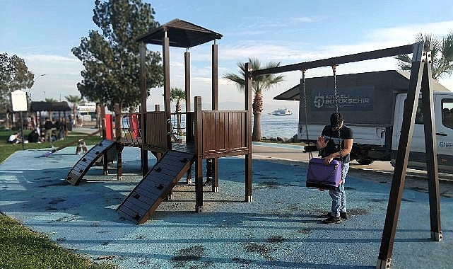 Kocaeli Büyükşehir Belediyesi, Darıca Millet Bahçesi’nde bulunan çocuk oyun alanları