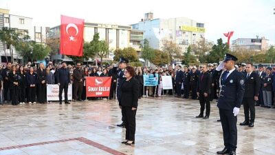 Cumhuriyetimizin kurucusu Ulu Önder Gazi Mustafa Kemal Atatürk, ebediyete intikalinin
