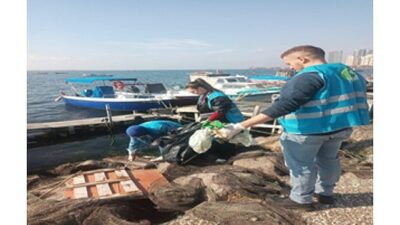 DenizTemiz Derneği, Koç Şirketler Grubu gönüllüleri ve İzmir Doğa Severler