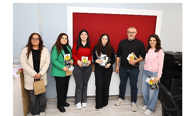 Efes Selçuk Belediyesi, 24 Kasım Öğretmenler Günü dolayısıyla ilçedeki öğretmenlere