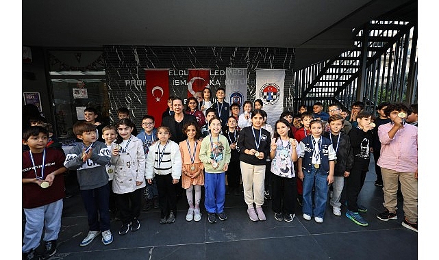 Efes Selçuk Belediyesi’nin, Türkiye Satranç Federasyonu iş birliğiyle Gazi Mustafa