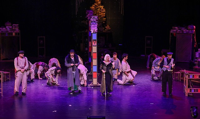 Bakırköy Belediye Tiyatroları, usta yazar Haldun Taner’in klasik eseri “Eşeğin