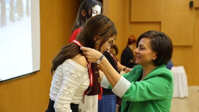 Karabağlar Belediyesi, 24 Kasım Öğretmenler Günü etkinlikleri kapsamında Başöğretmen Atatürk