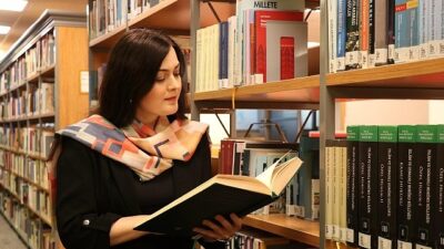 Üsküdar Üniversitesi Tasavvuf Araştırmaları Enstitüsü Öğretim Üyesi Dr. Arzu Eylül