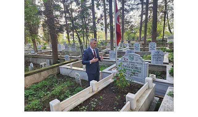Gölcük’te 24 Kasım Öğretmenler Günü, Anıtpark’ta düzenlenen tören ve bir