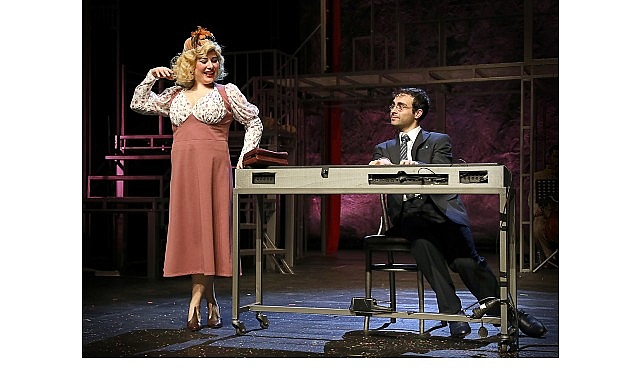 İstanbul Büyükşehir Belediyesi Şehir Tiyatroları, 2025-2026 tiyatro sezonunun yeni ayında 36 oyunla