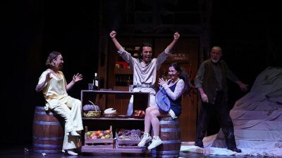 İstanbul Büyükşehir Belediyesi Şehir Tiyatroları, tiyatro sezonunun yeni haftasında 14