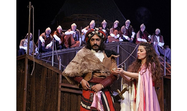 İstanbul Büyükşehir Belediyesi Şehir Tiyatroları, tiyatro sezonunun yeni haftasında 14