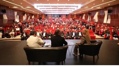 İnegöl Belediyesi’nin bu yıl 9’uncusunuz düzenlediği Kitap Günleri yazarların imza